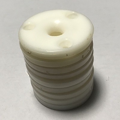 Plastové sedlo pro kuželky s kuličkou průměr 64 mm, výška 8 mm - 9 ks Plastové sedlo pro kuželky s kuličkou průměr 64 mm, výška 8 mm - 9 ks